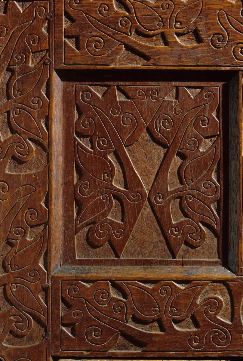 1958.0696 Chest, detail 7