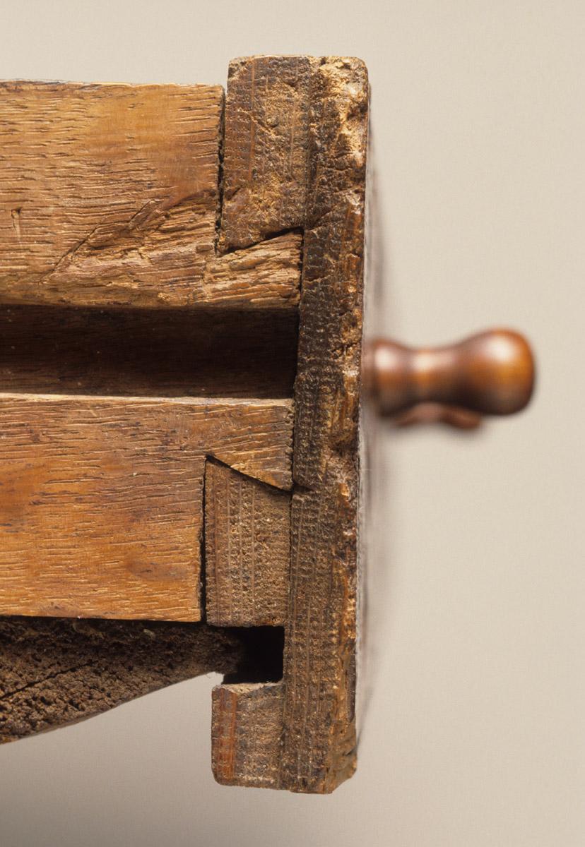 1958.0696 Chest, detail 4