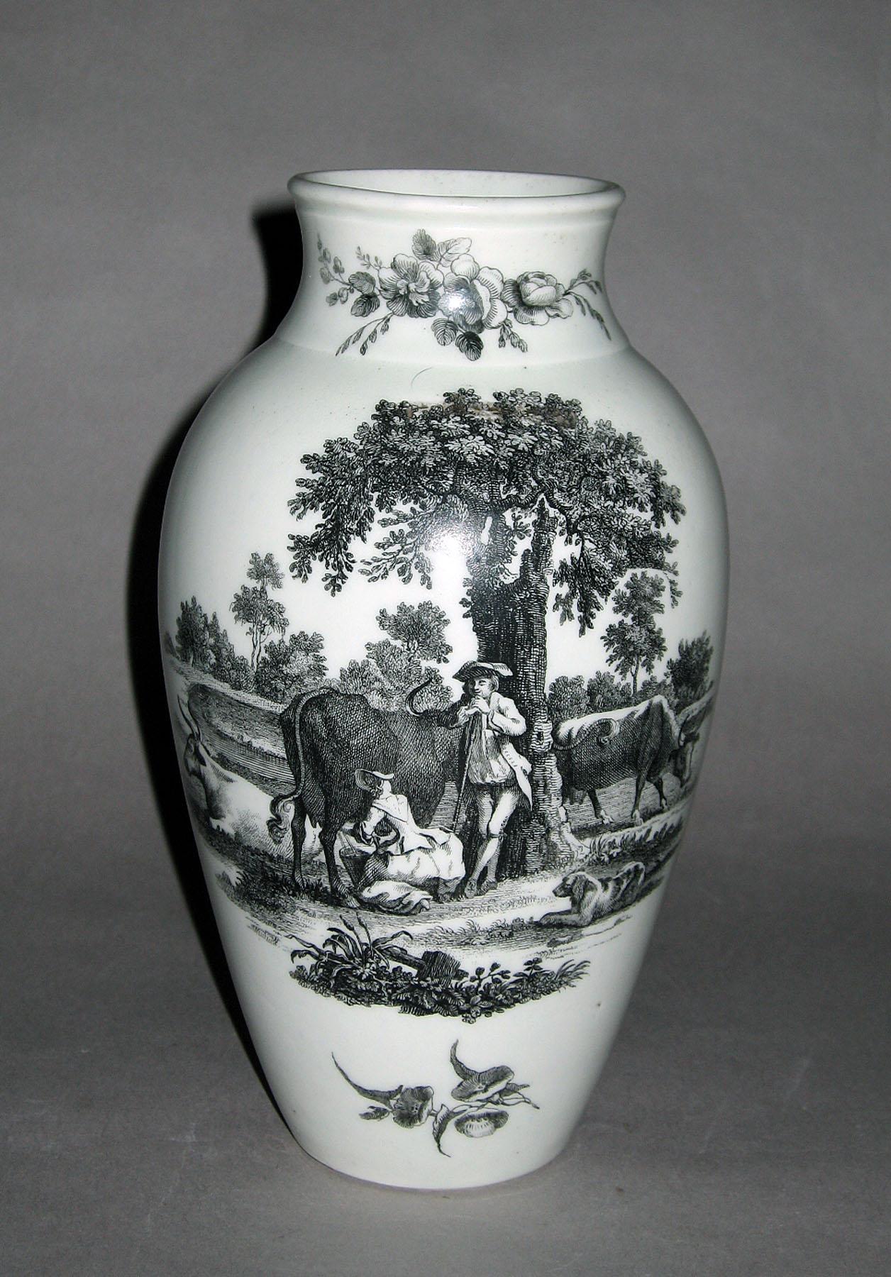 1958.0705 Worcester soft-paste porcelain vase (side 1)
