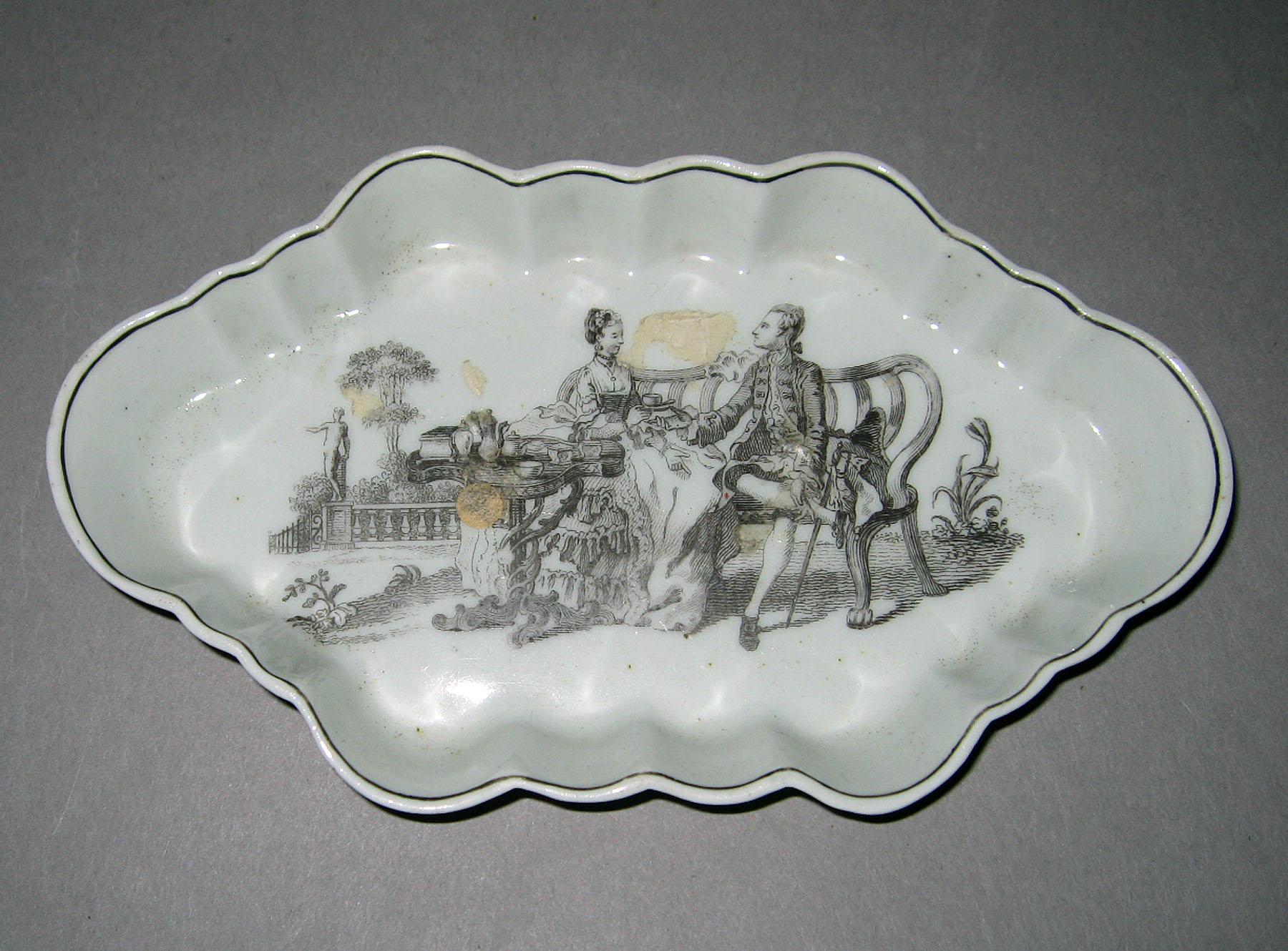 1958.0715 Worcester soft-paste porcelain spoon tray