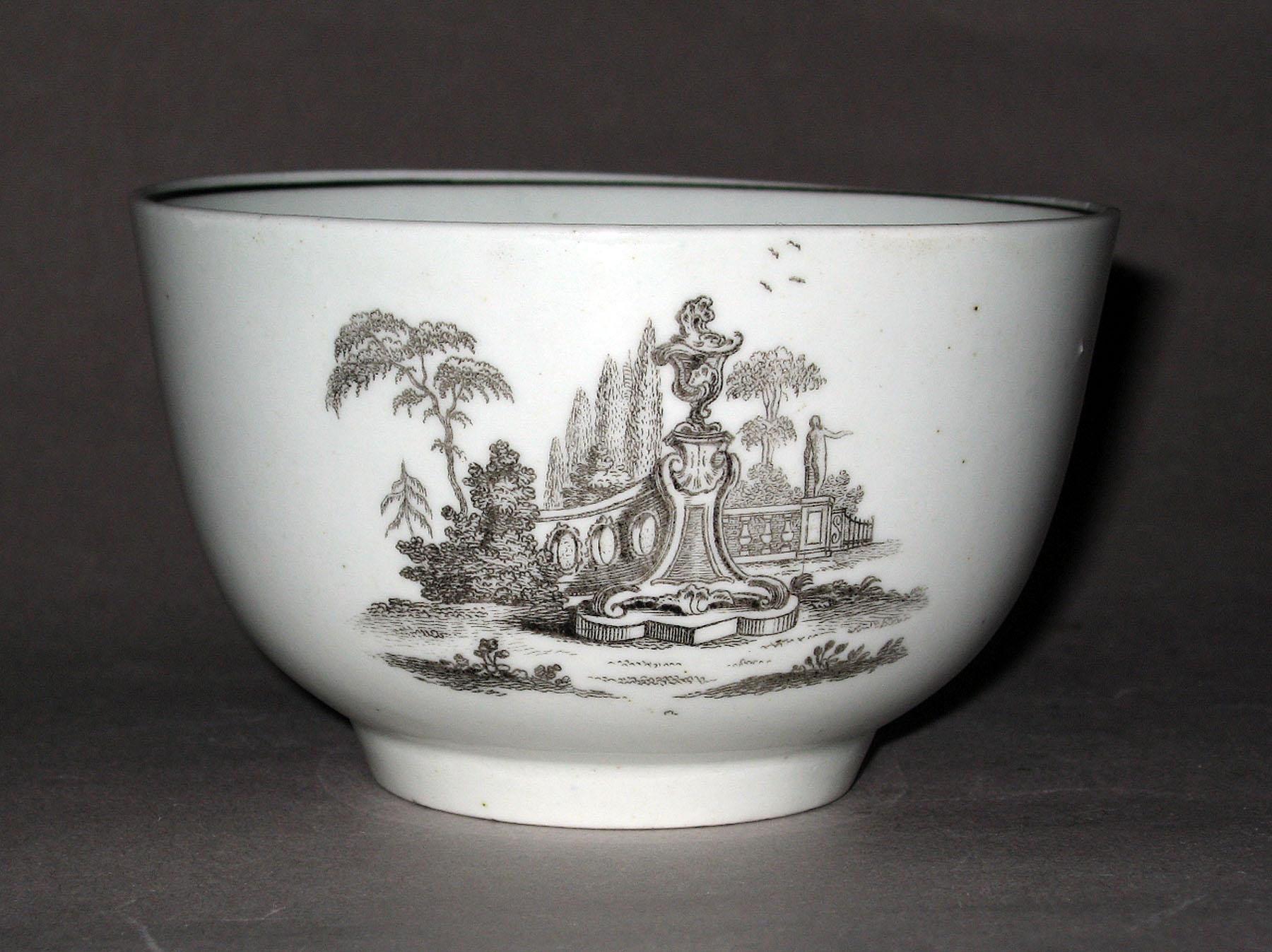 1958.0716 Worcester soft-paste porcelain bowl (side 2)