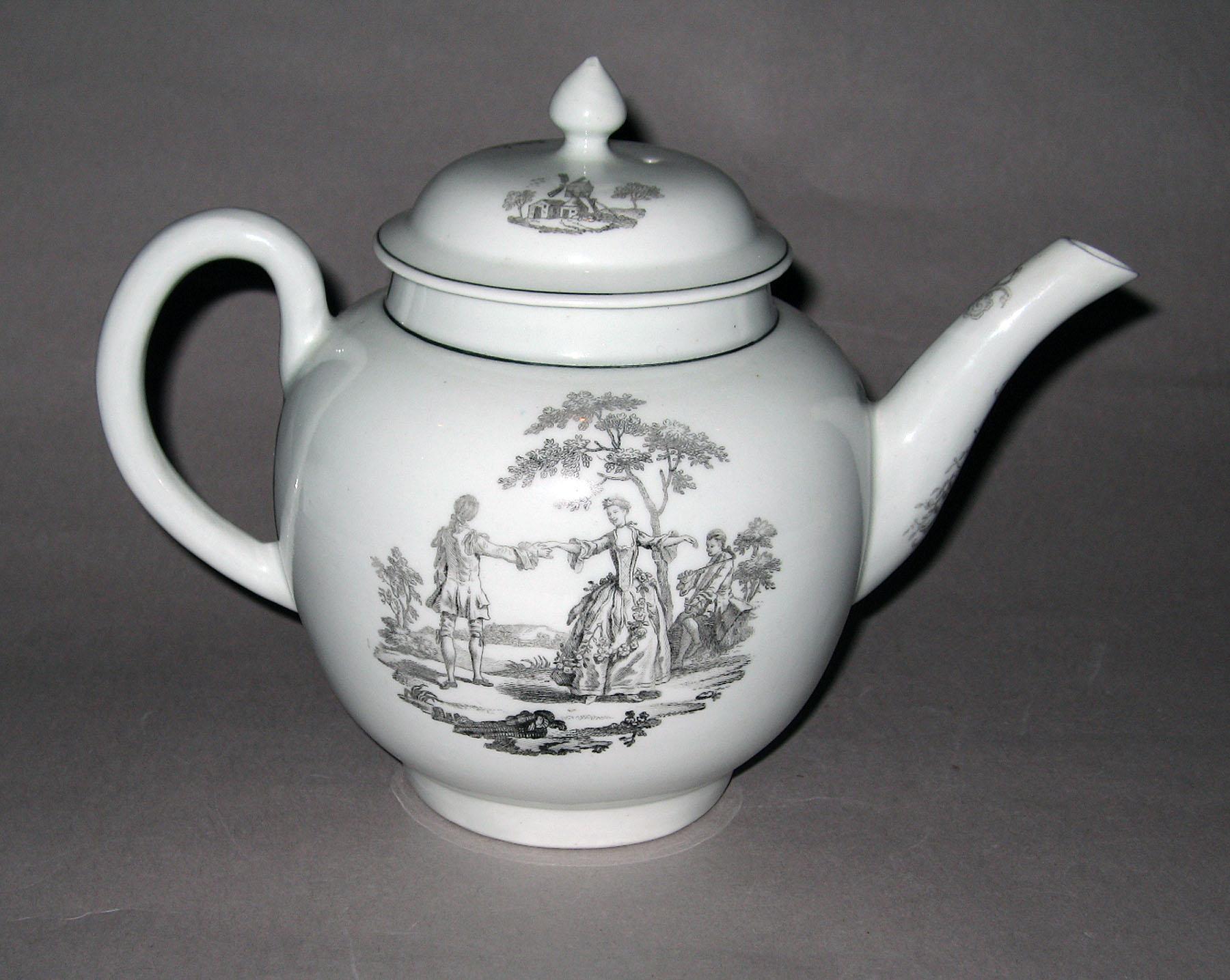 1958.0717 A, B Worcester porcelain teapot (side 2)