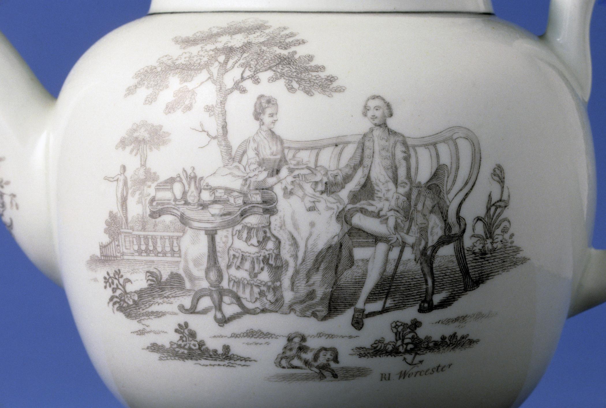 1958.0717 A, B Worcester porcelain teapot (Detail)