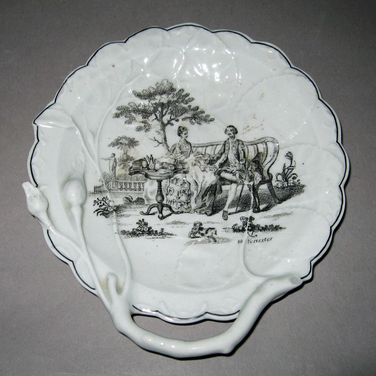 1958.0720 Worcester soft-paste porcelain dish