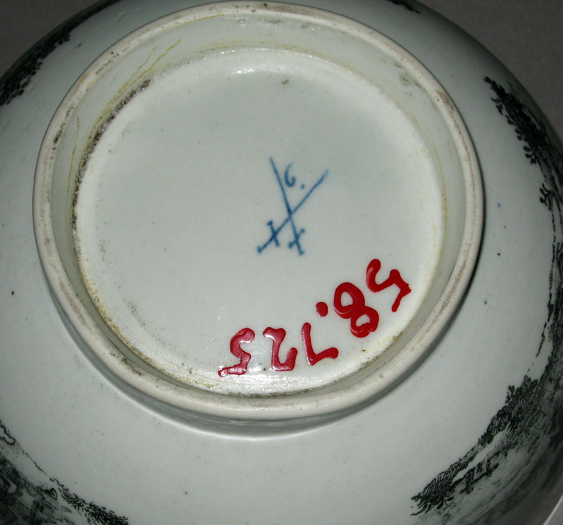 1958.0725 Worcester bowl (mark)
