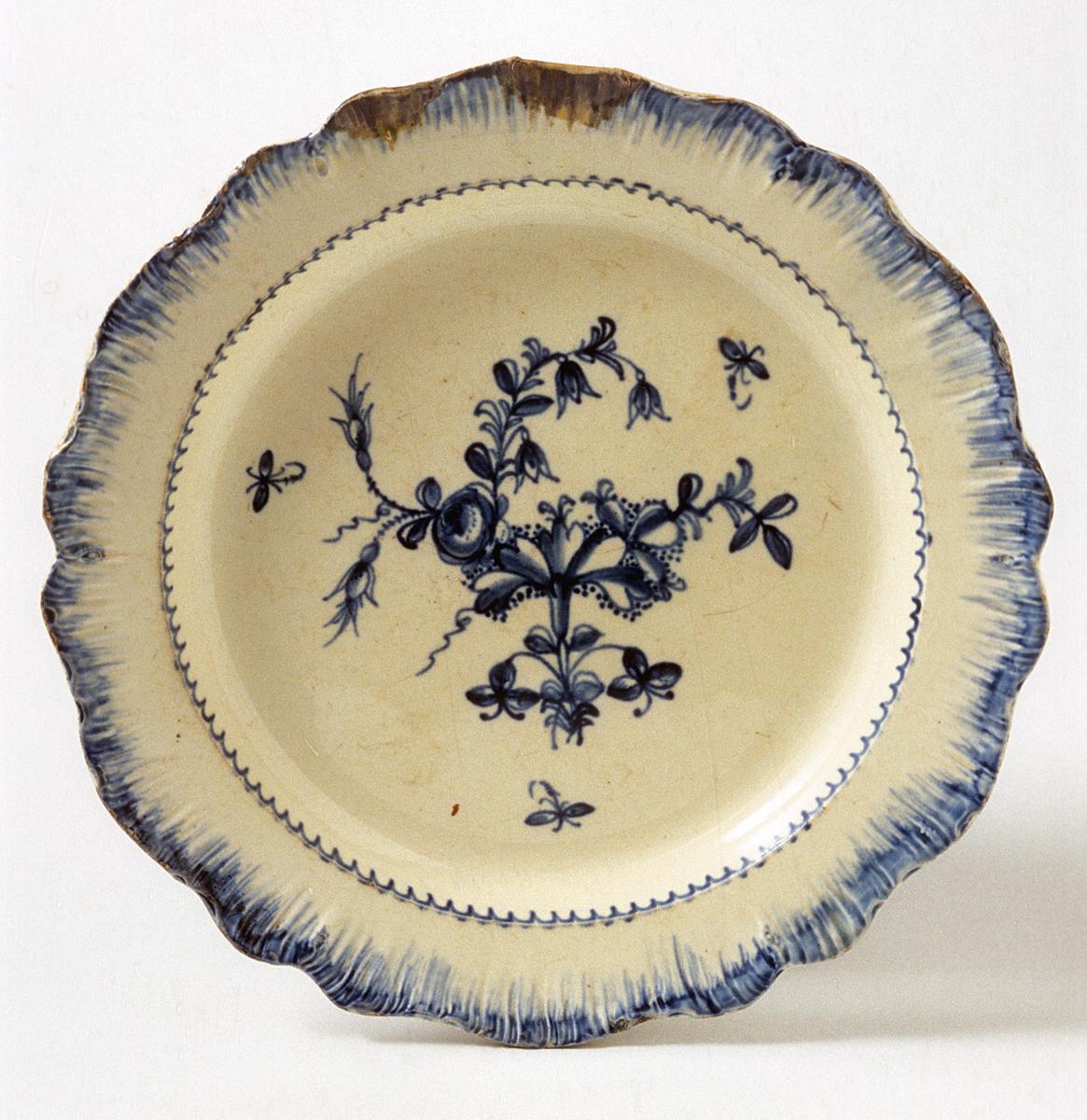 1998.0011.002 Creamware plate