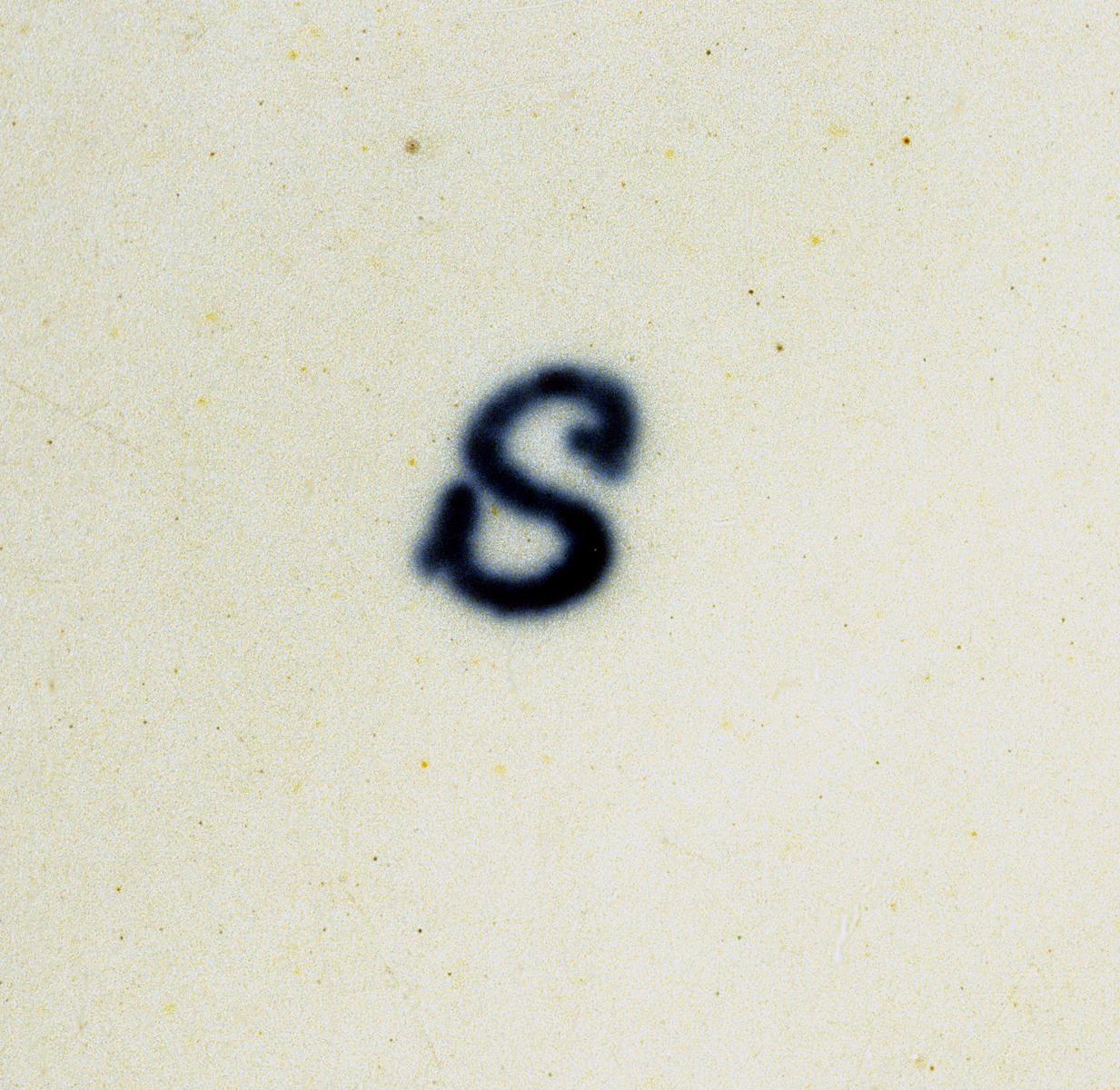 1998.0011.002 Plate (mark)