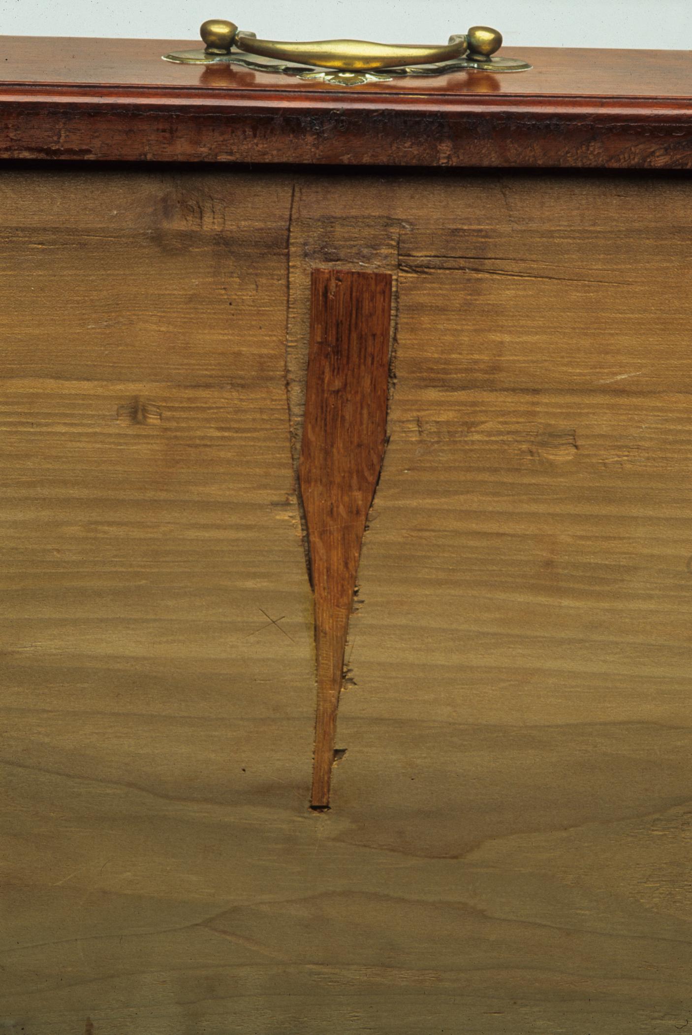 1998.0013 Chest of drawers, Tall Chest Detail 2