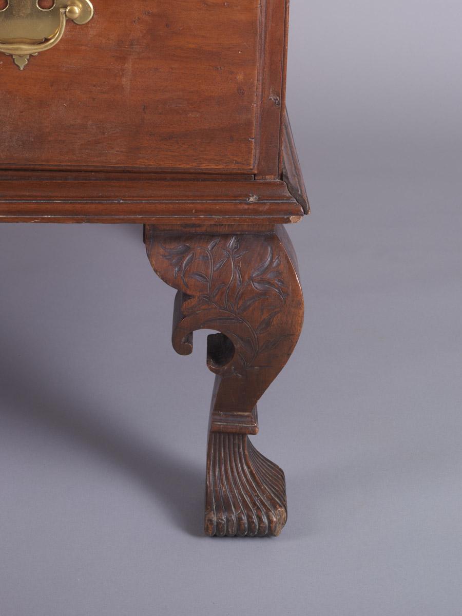 1998.0013 Chest (view 3)