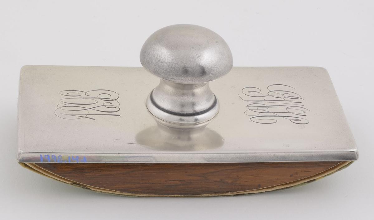 1998.0014.001 Silver Blotter