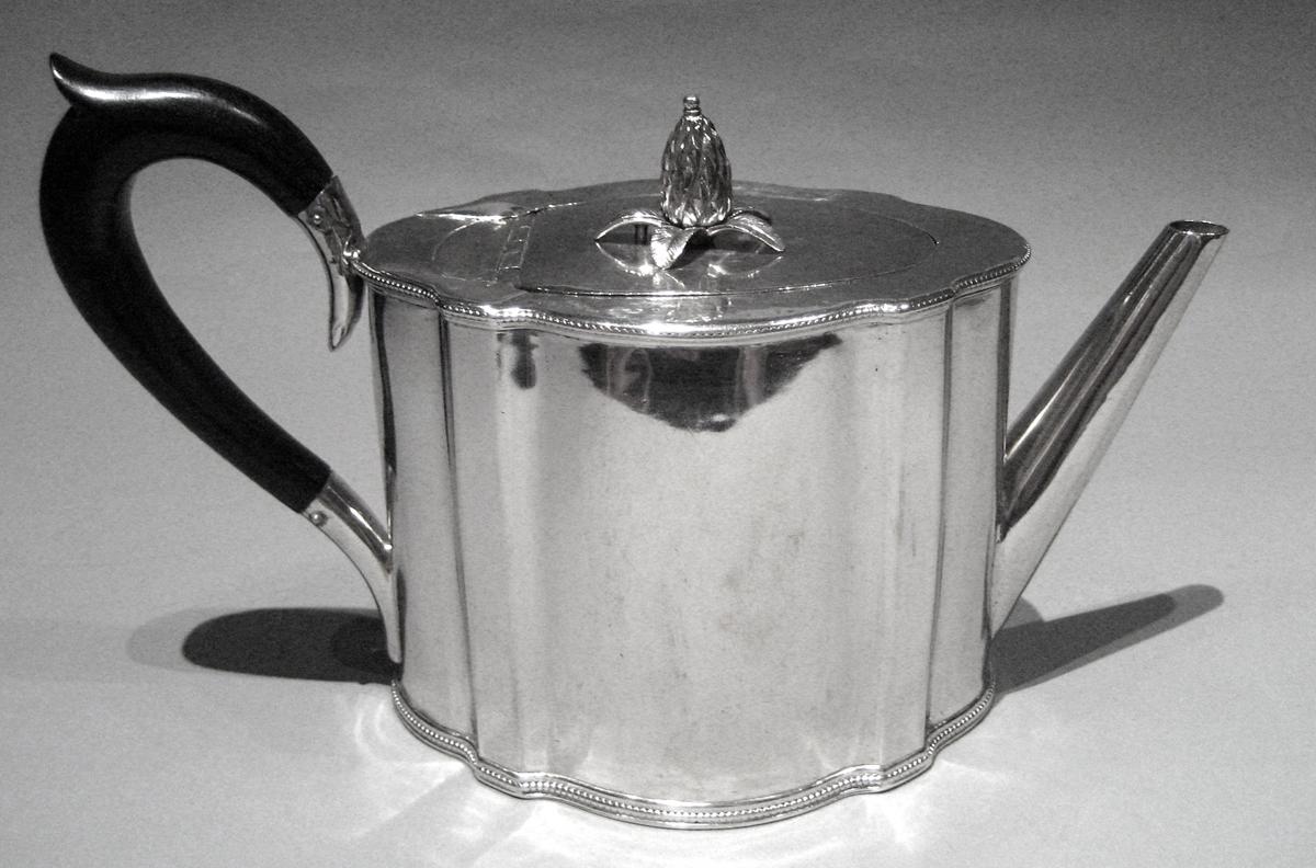 1998.0019 Silver Teapot side 2
