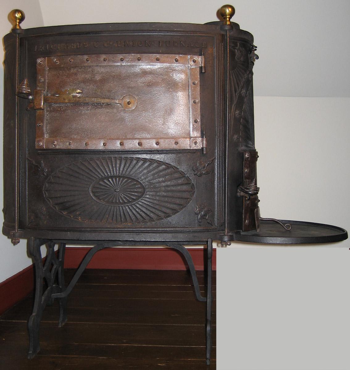 1998.0021.002 Stove (side view)