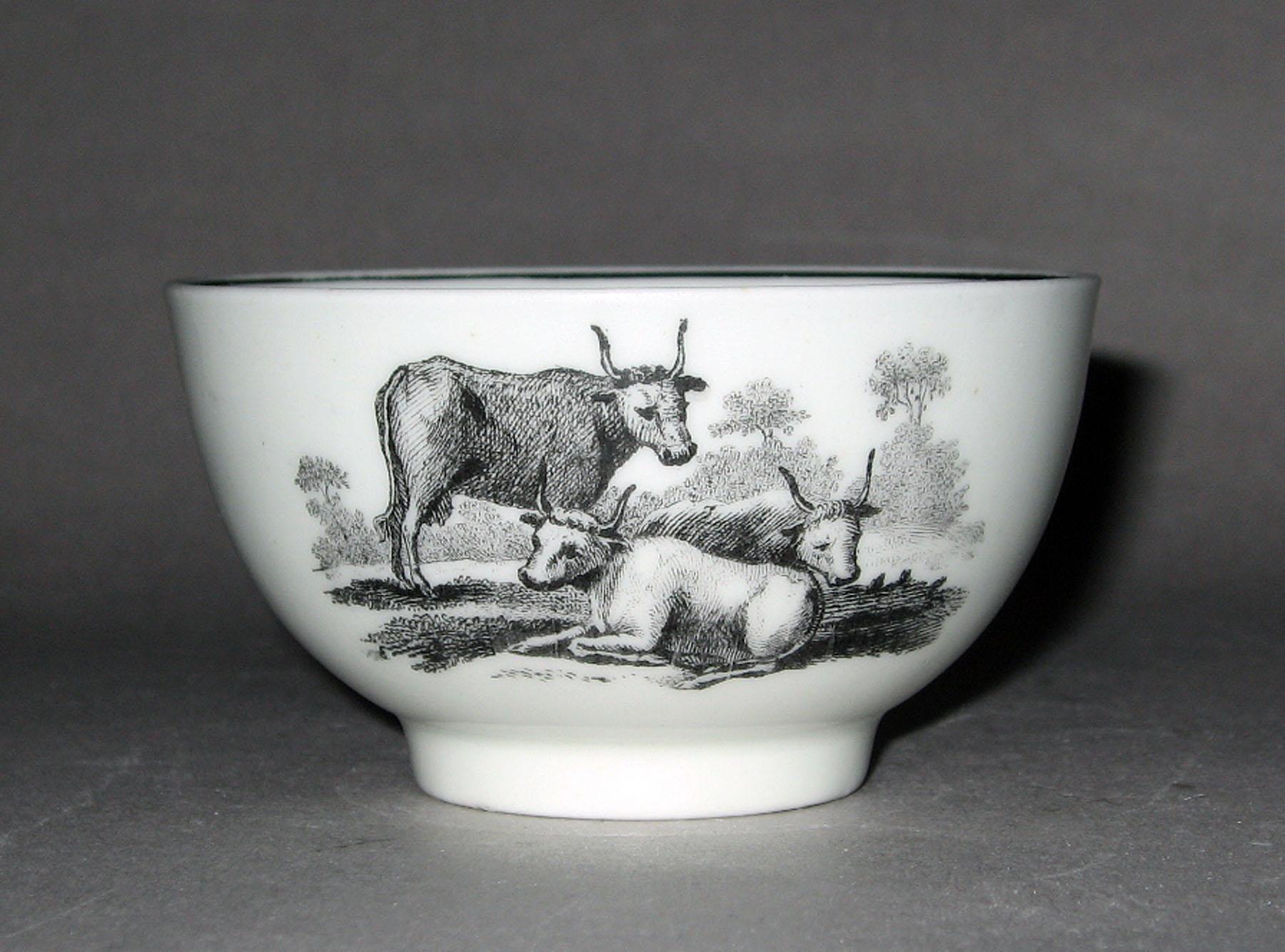 1958.0704 Soft-paste porcelain teabowl (side 2)