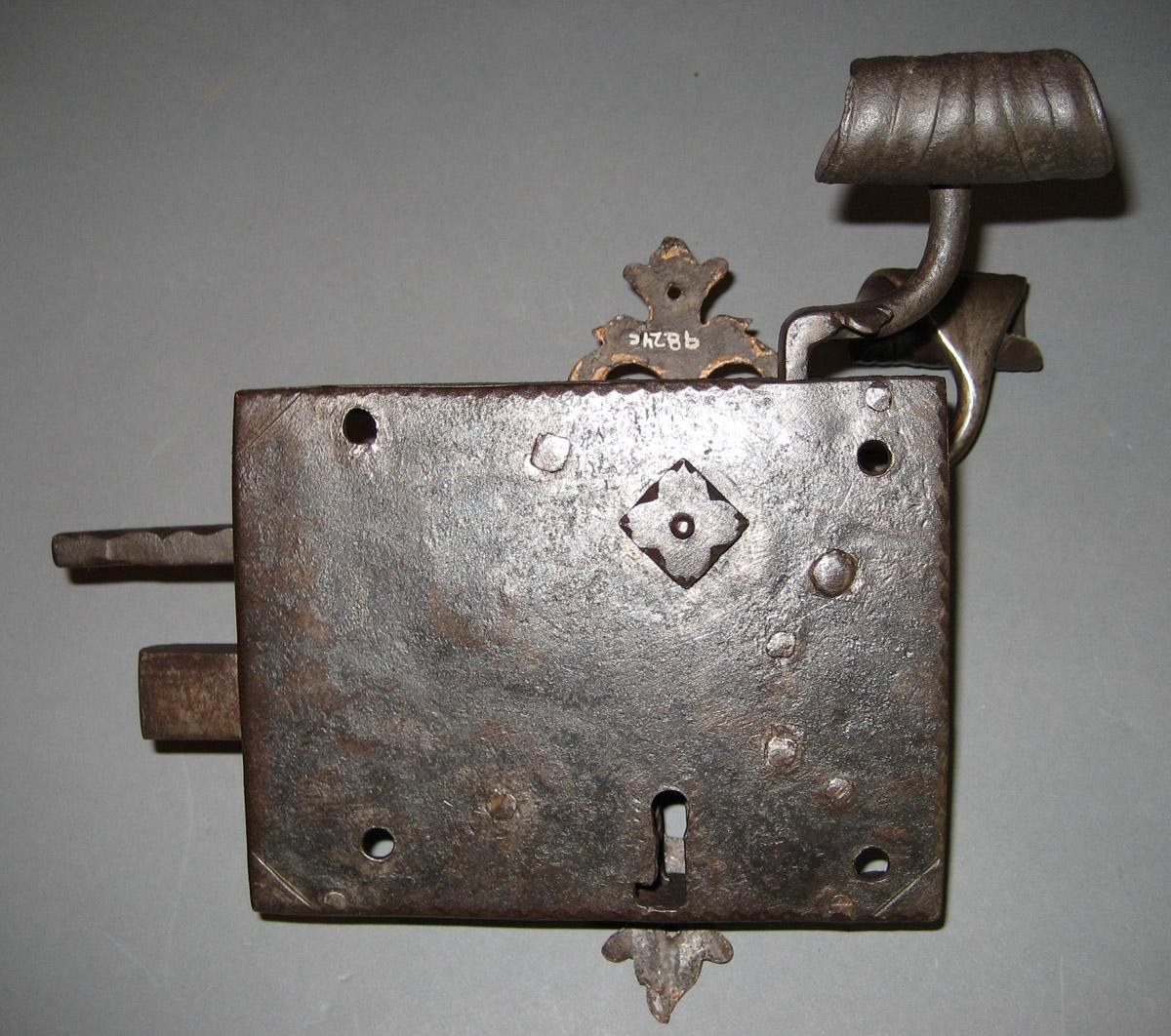 1998.0024 A-C Lock