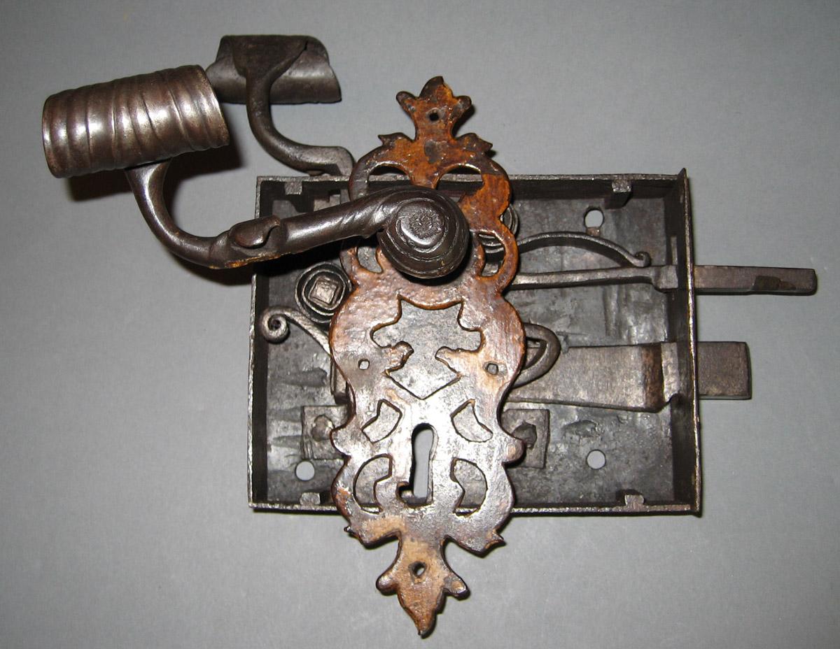 1998.0024 A-C (back) Lock