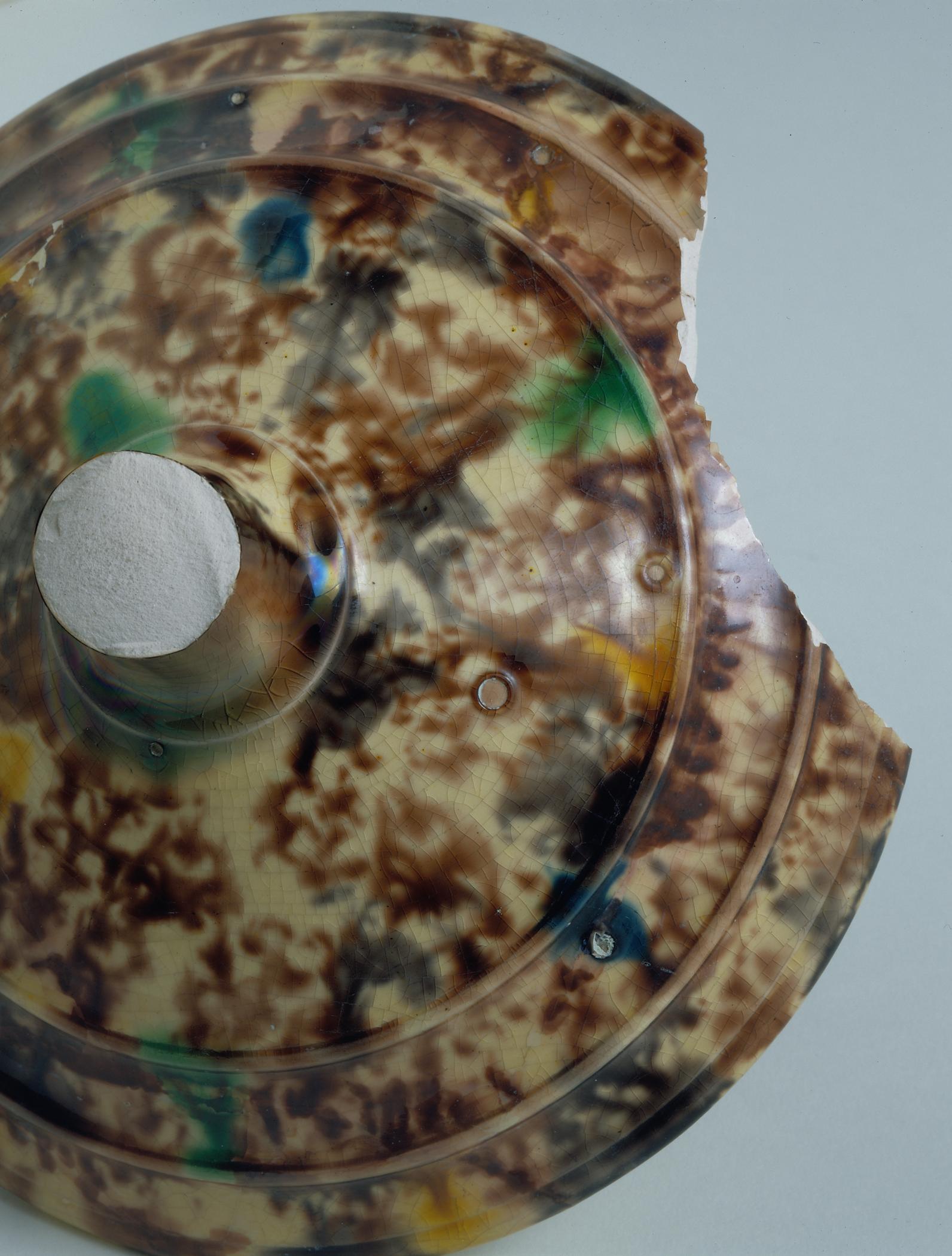 1998.0028.001 Candelabrum, detail 2