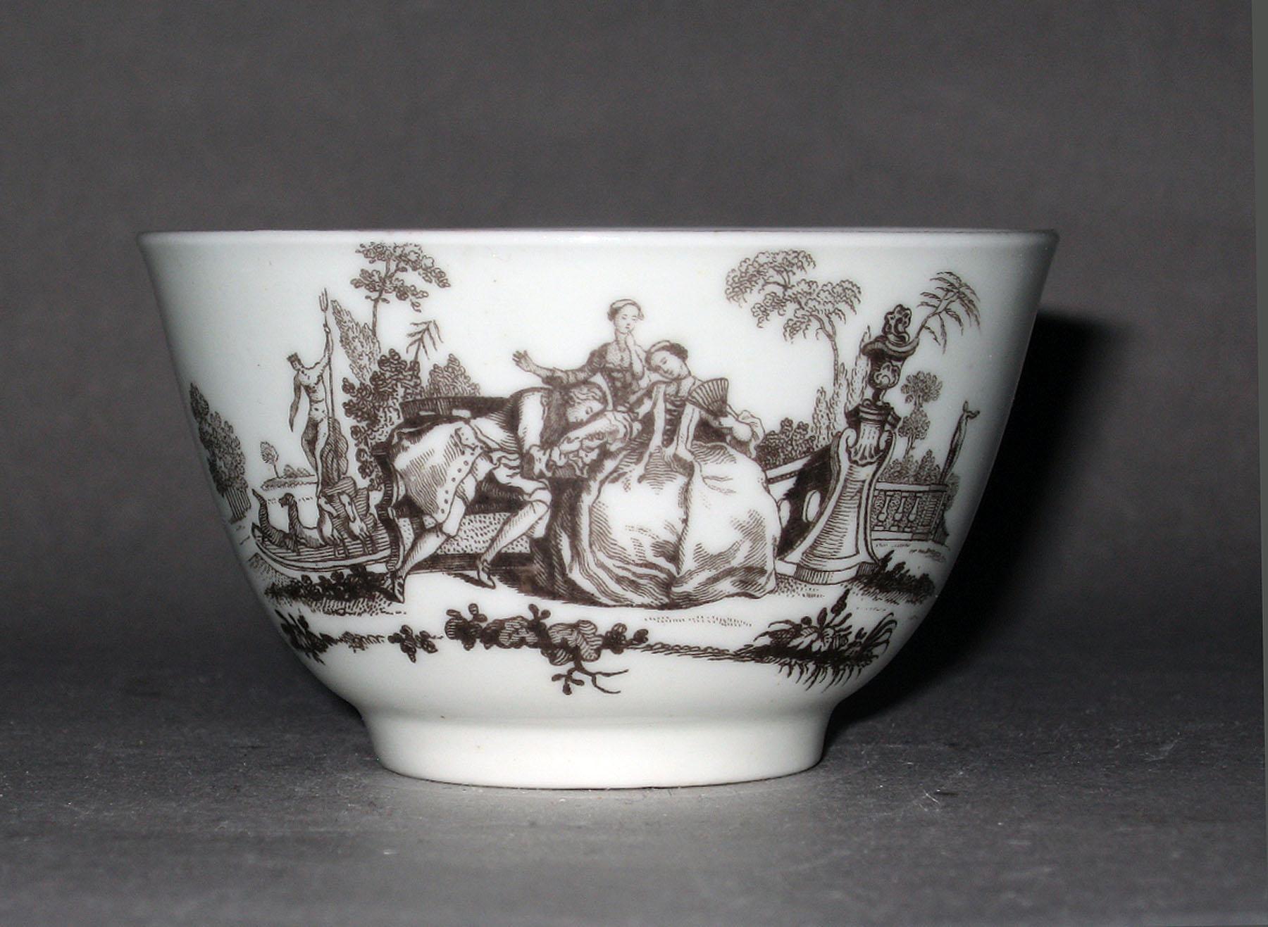 1958.0736 Soft-paste porcelain teabowl