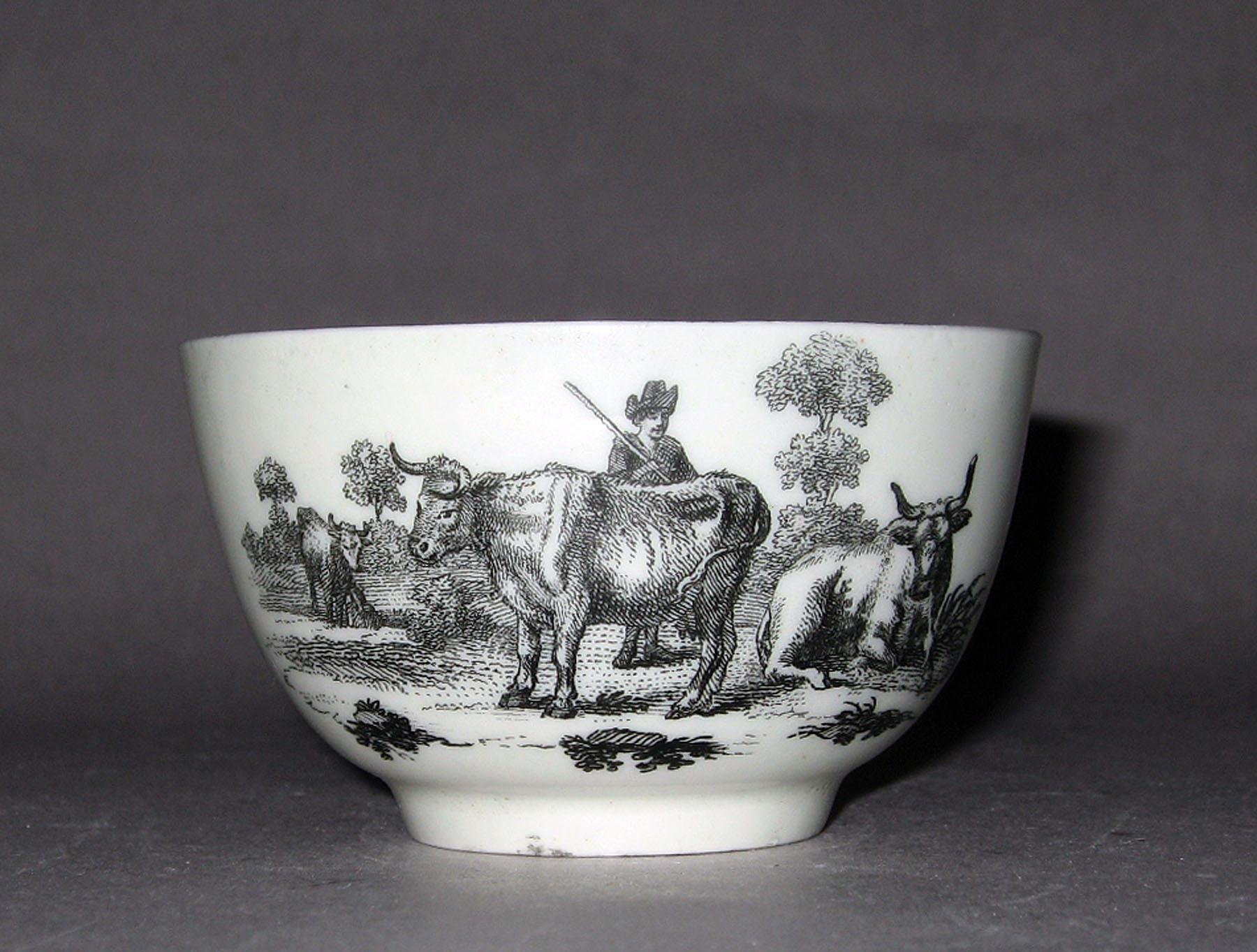 1958.0738 Soft-paste porcelain teabowl (side 2)