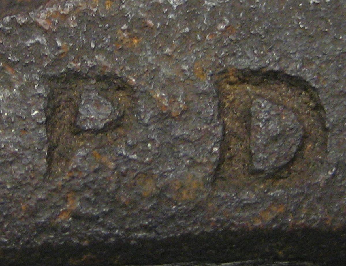 1998.0507 Implement (mark)