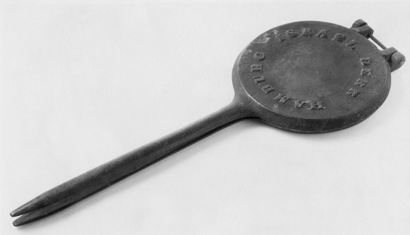 1999.0002.004 Pizzelle Iron