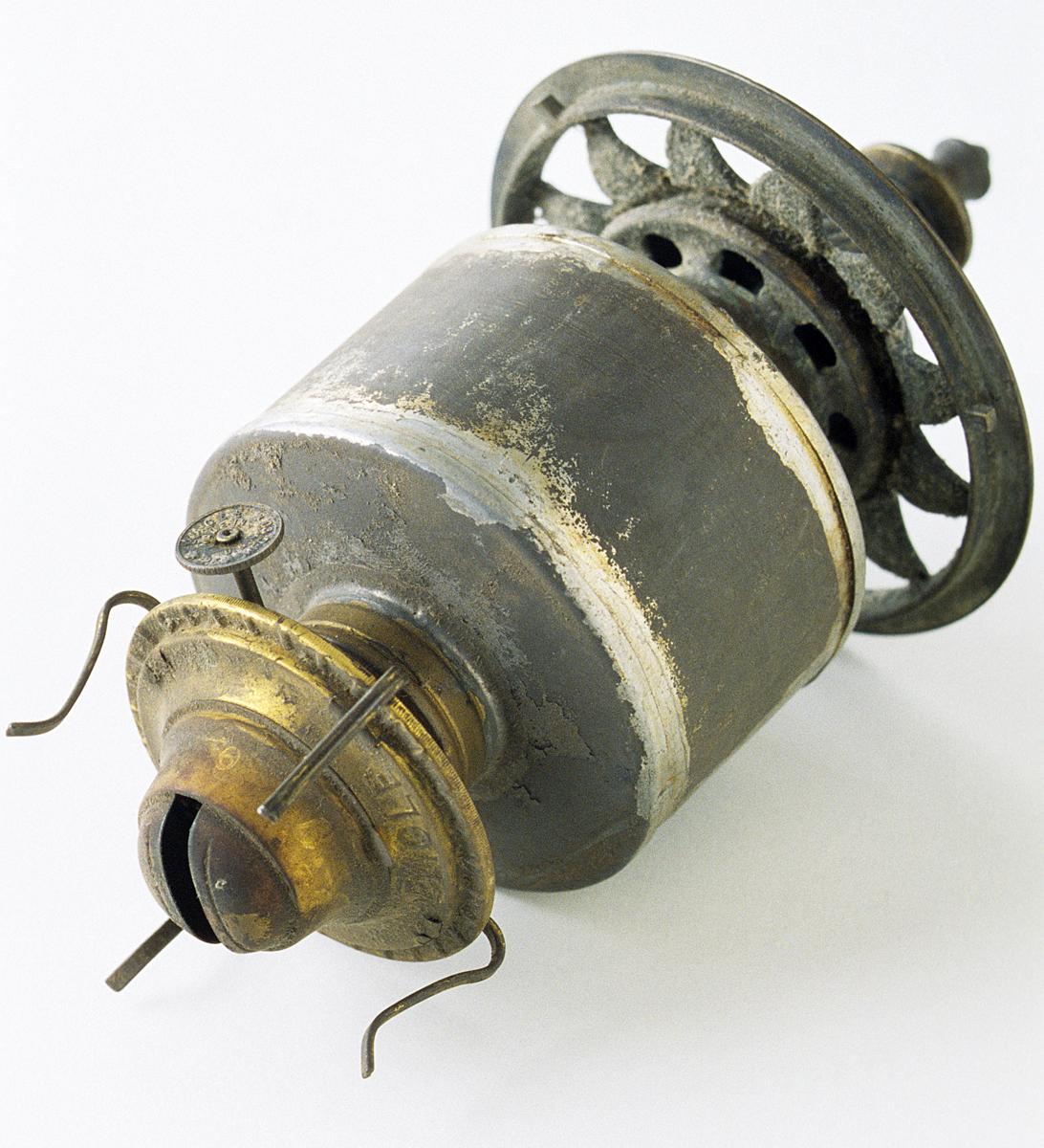 1999.0003 Lamp, Detail