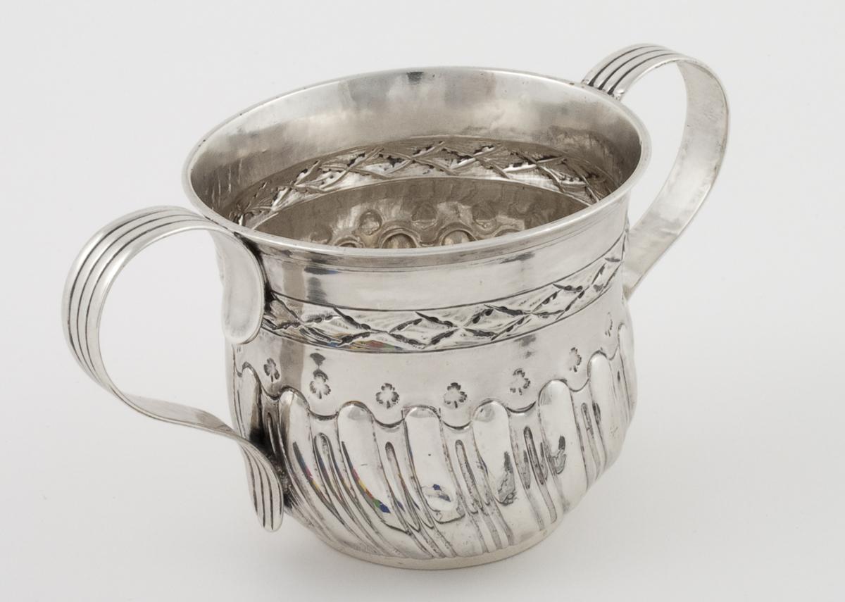1999.0006.001 Two Handled Cup