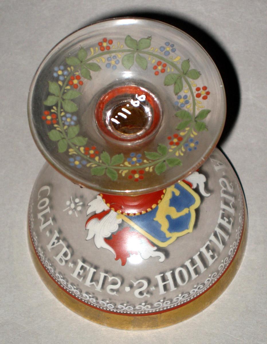 1999.0011.001 Champagne glass or wineglass (bottom)