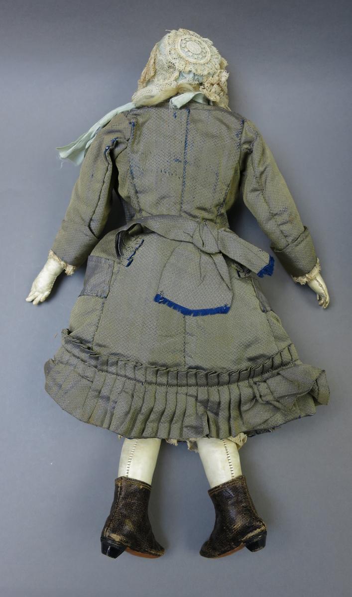 1999.0015.001 Doll, Back
