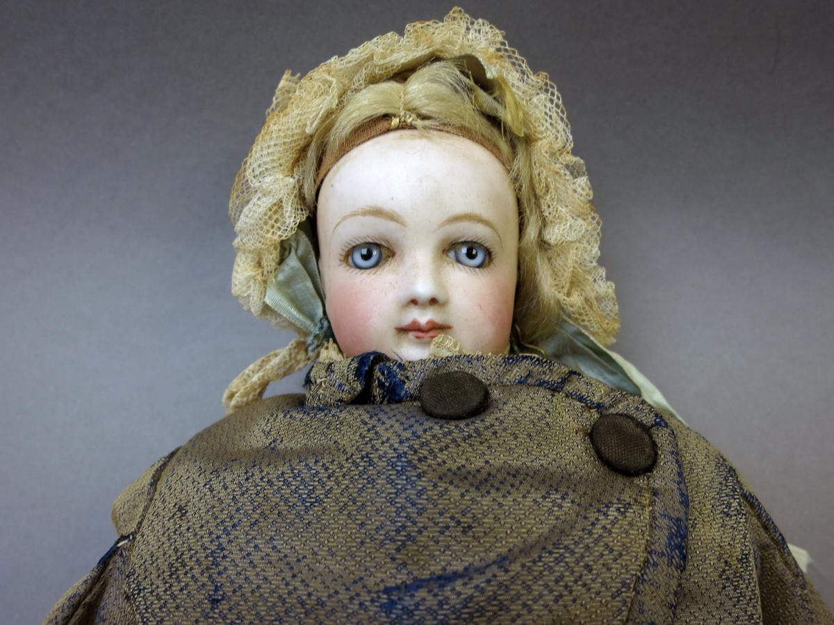 1999.0015.001 Doll, Face
