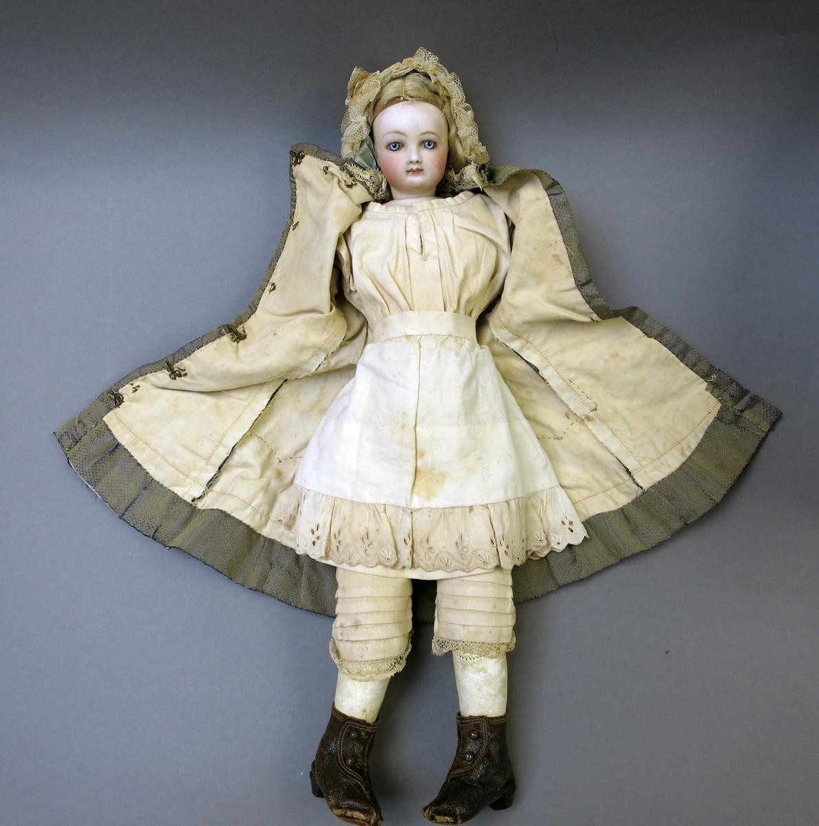 1999.0015.003 Dress, Interior