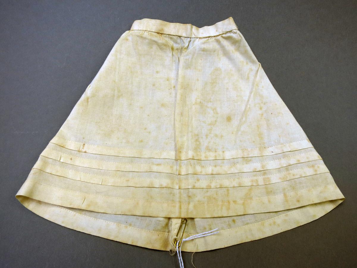 1999.0015.008 Petticoat, View 1