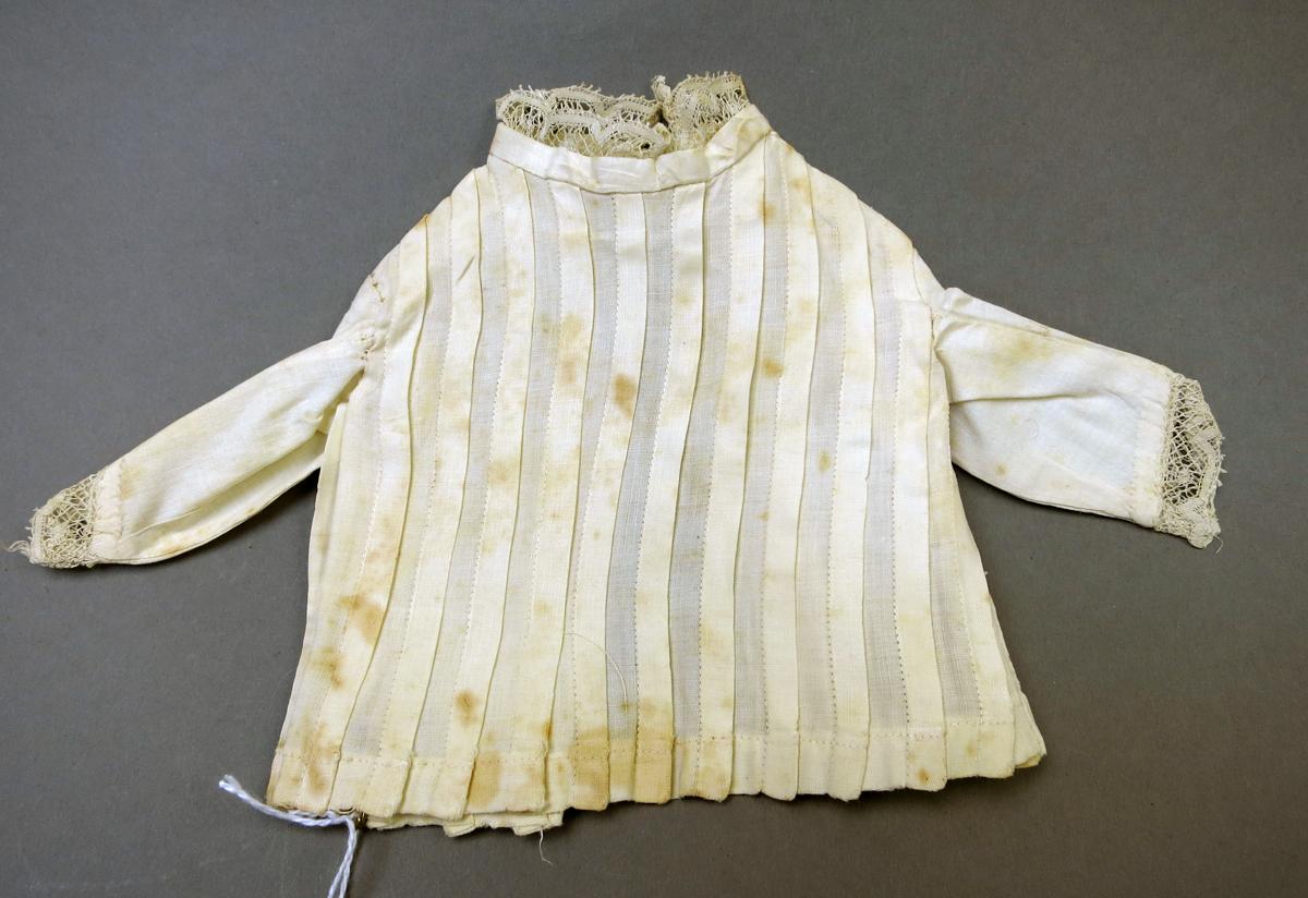 1999.0015.010 Blouse, View 1