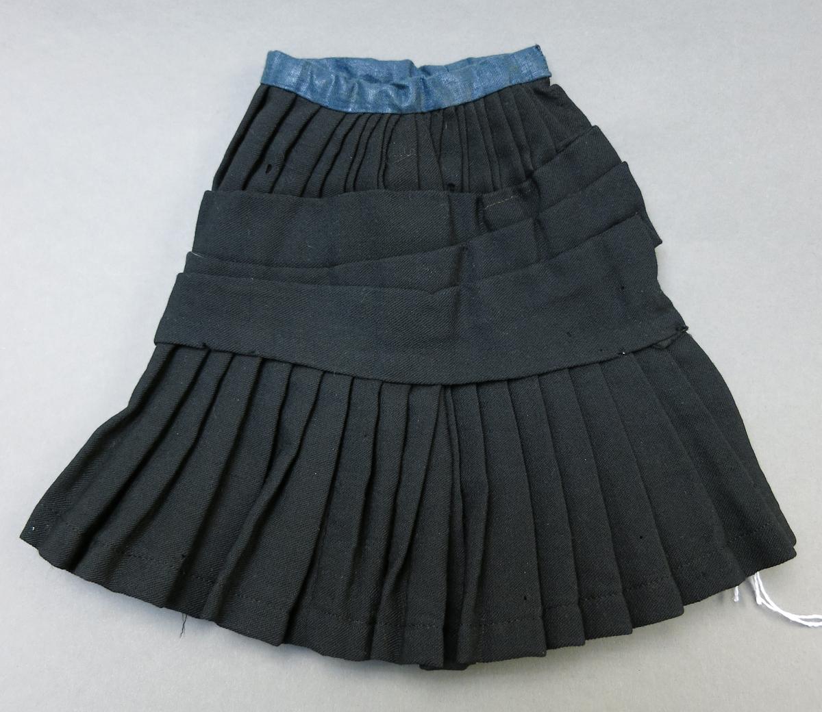 1999.0015.011 Skirt, View 1