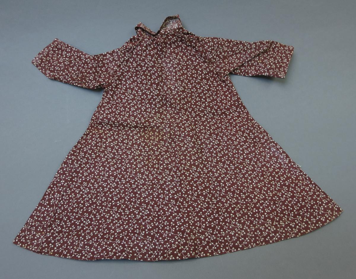 1999.0015.012 Dress, Back