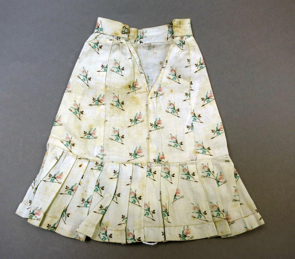 1999.0015.013 Skirt, Back