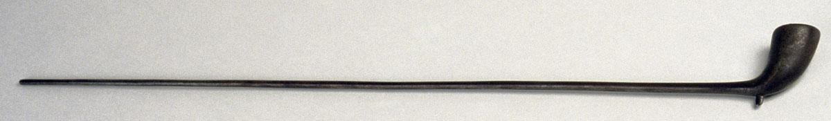 1999.0027.005 Pipe, Churchwarden's Pipe, view 1
