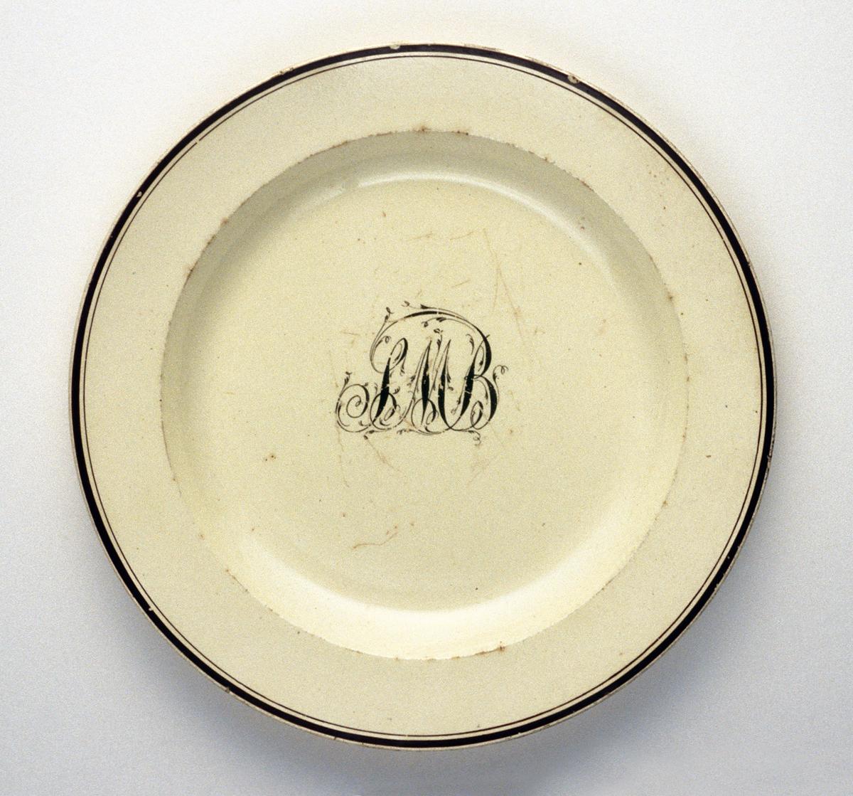 1999.0028.001 Creamware plate