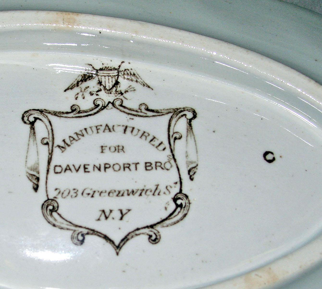 1999.0028.004 Earthenware pickle dish (mark)