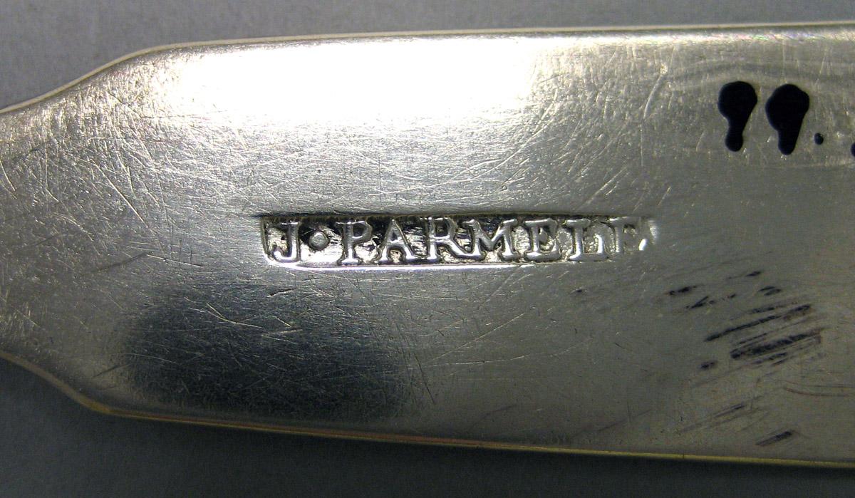 1999.0032.001.001 Silver Spoon mark