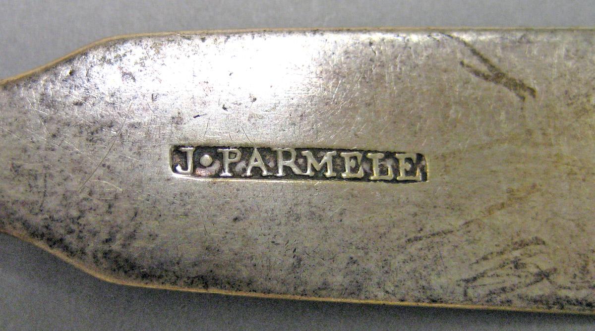 1999.0032.001.004 Silver Spoon mark