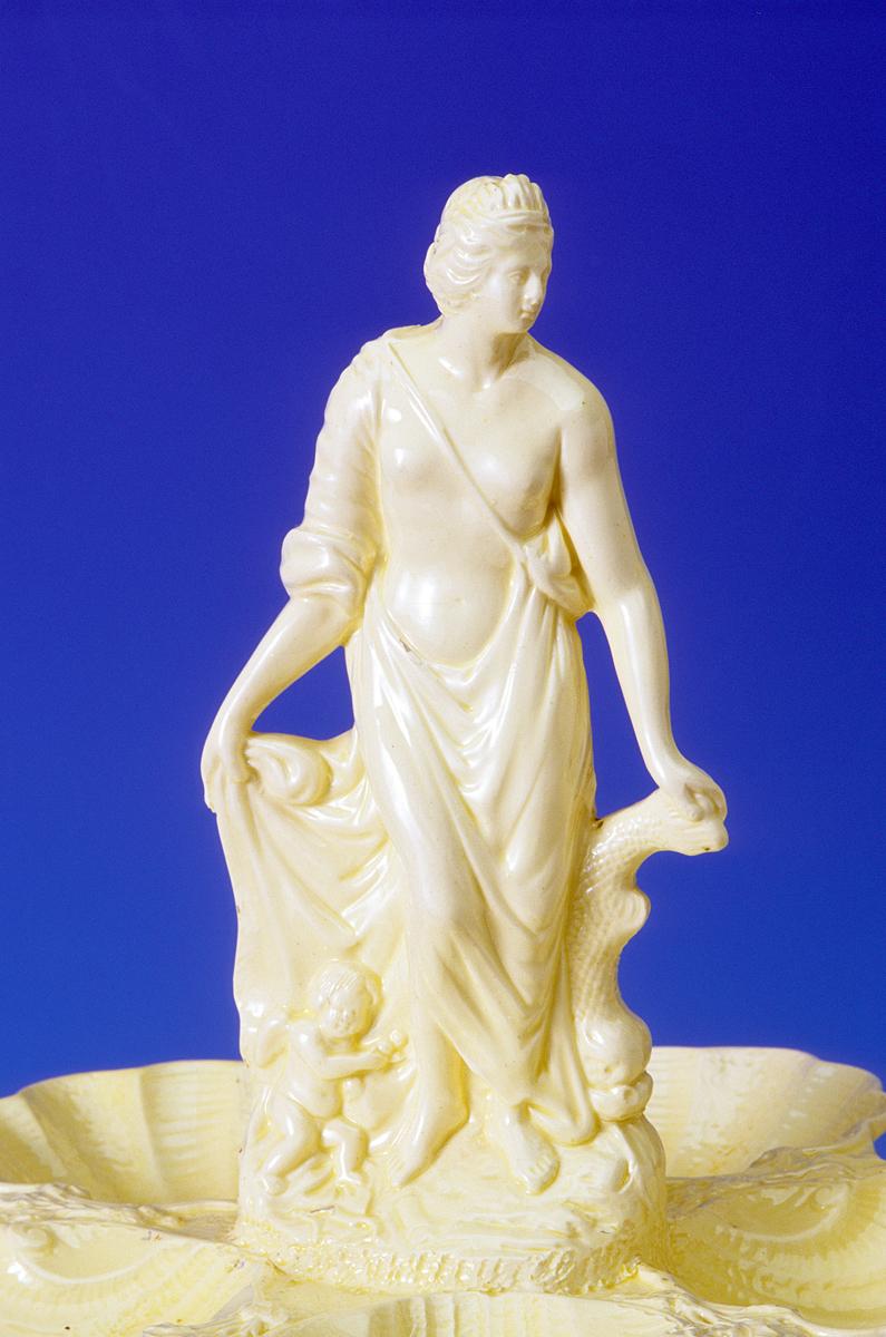 2000.0005 Centerpiece, Detail