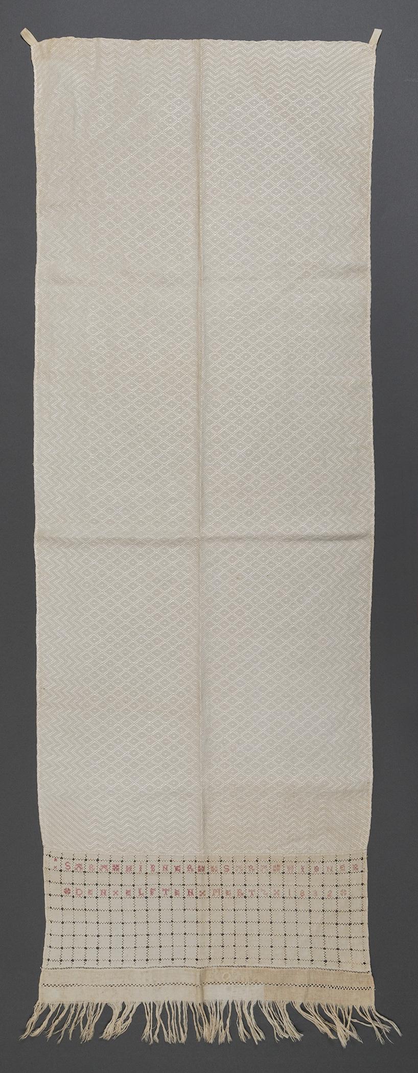 2000.0007.021 Towel, view 1