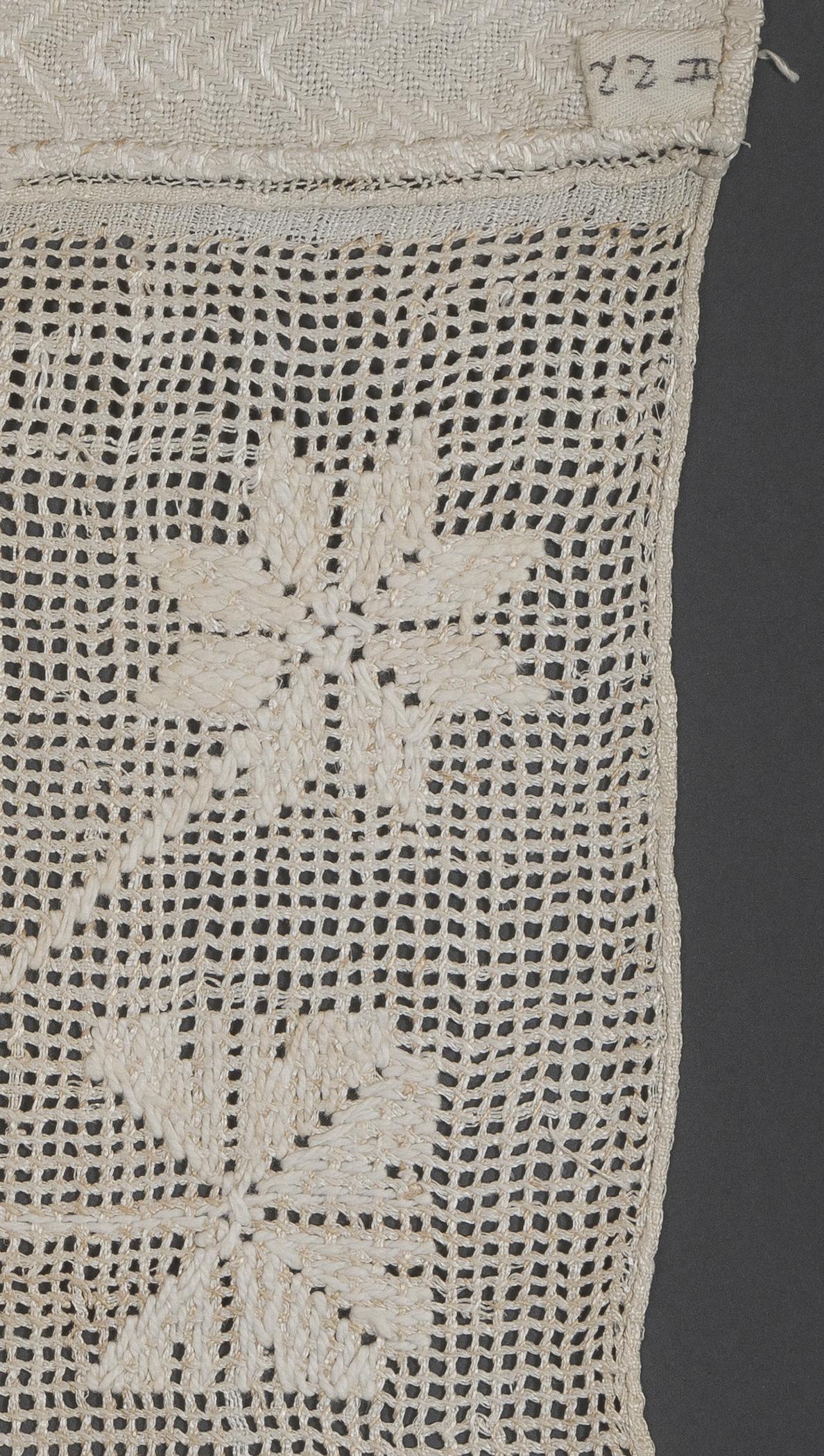 2000.0007.022 Towel, detail 3, reverse