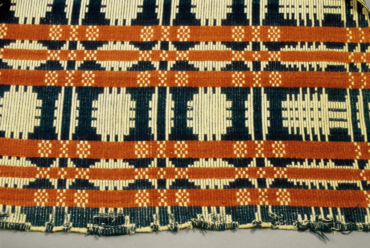 2000.0008 Coverlet