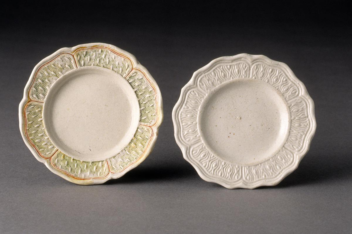 2000.0012.002, .003 Minature plates