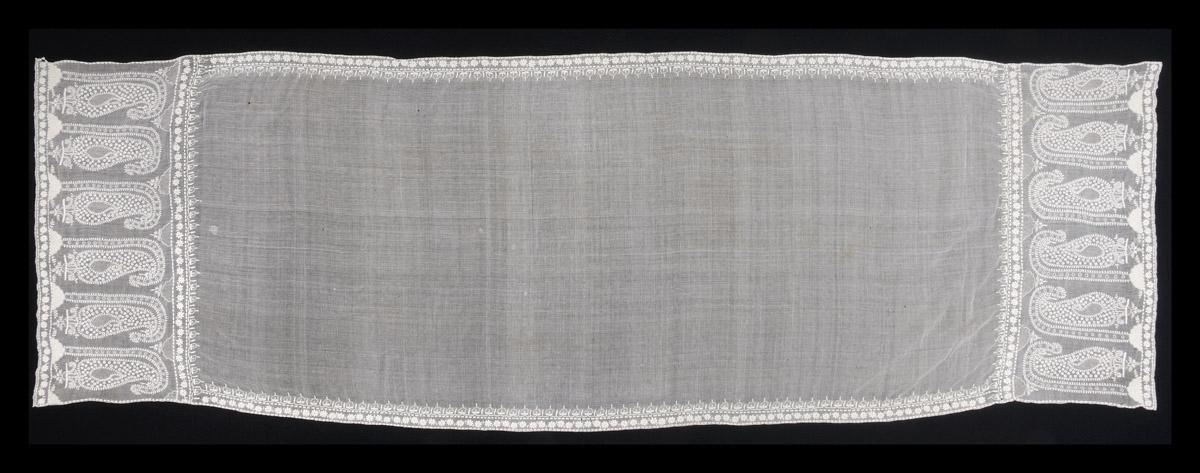 2000.0017.002 Shawl