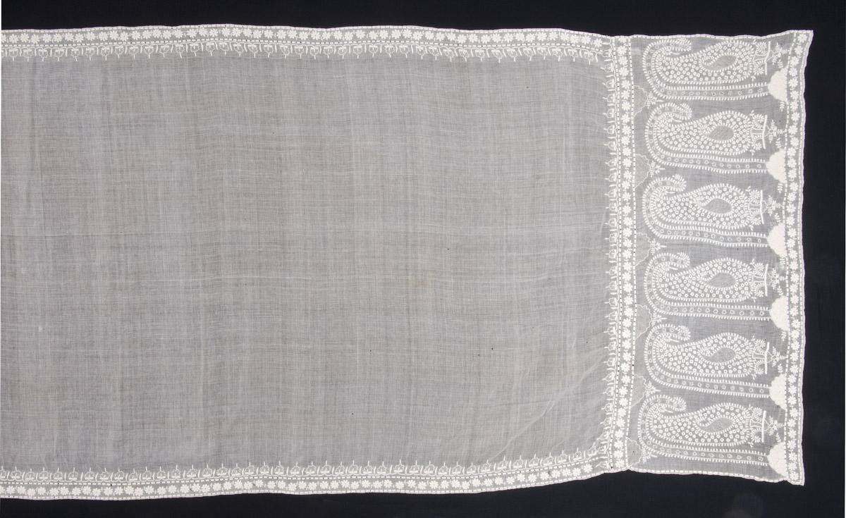 2000.0017.002 Shawl, view 1