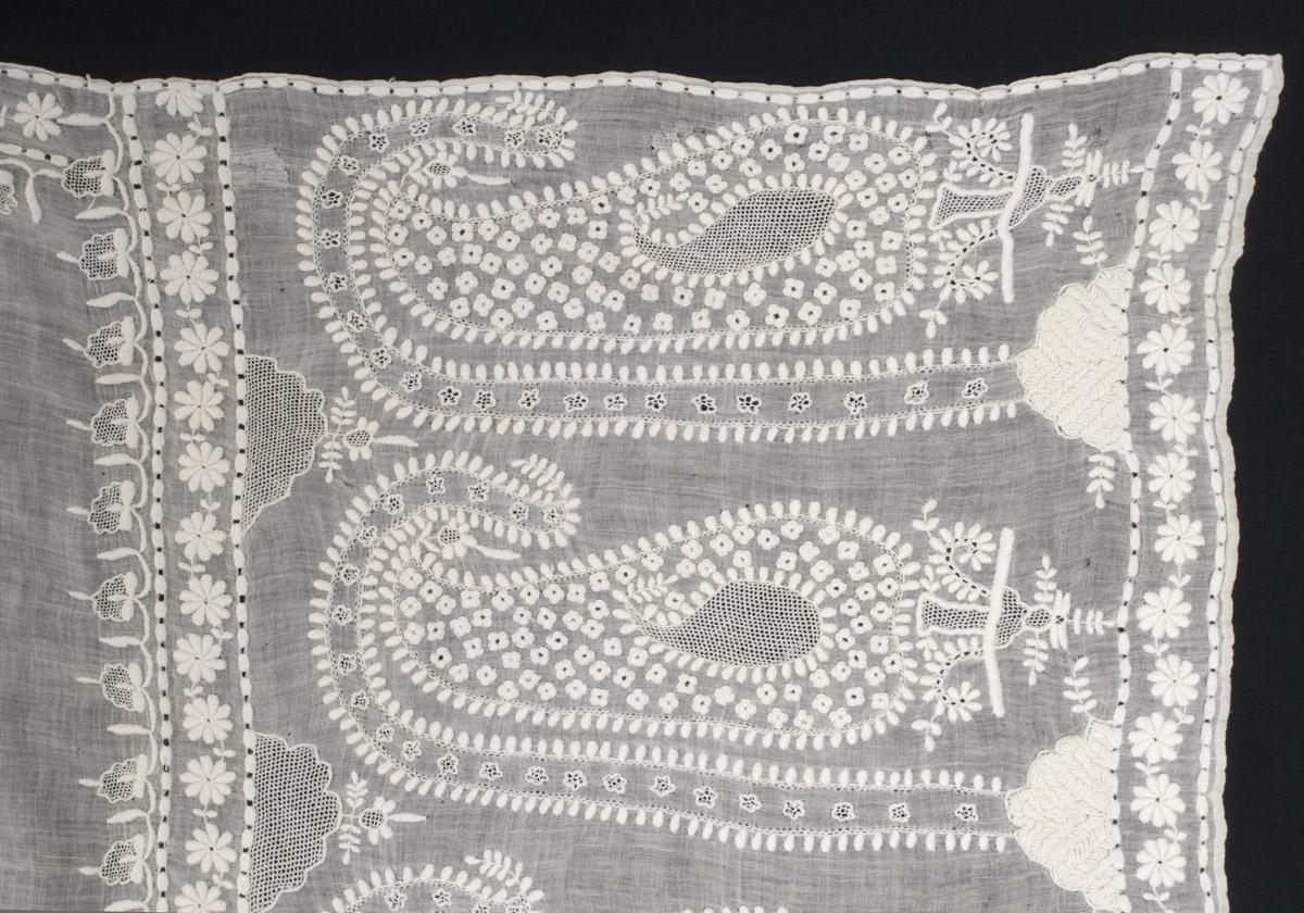2000.0017.002 Shawl, view 6