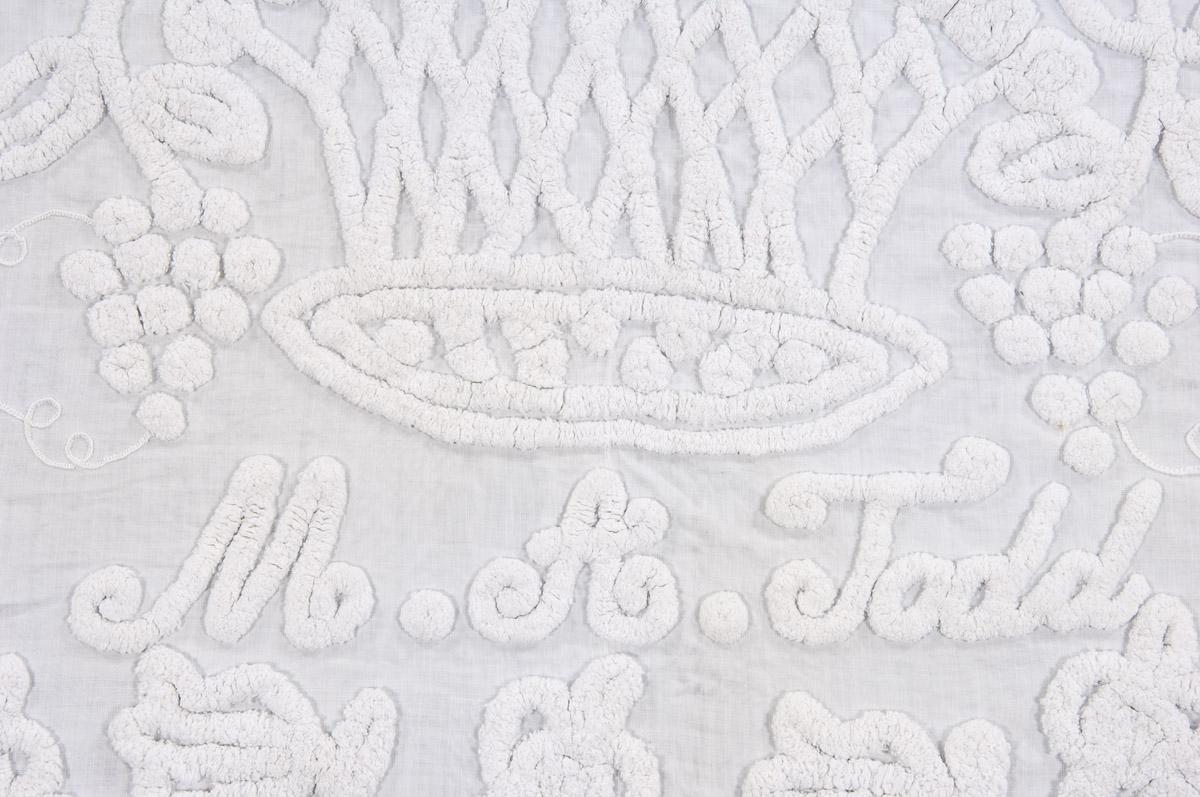 2000.0028.002 Bedcover, Bedspread, whitework (detail 4)