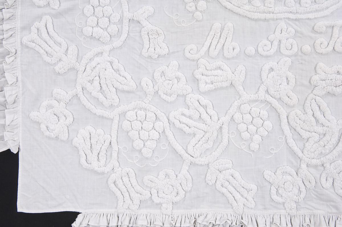 2000.0028.002 Bedcover, Bedspread, whitework (detail 6)